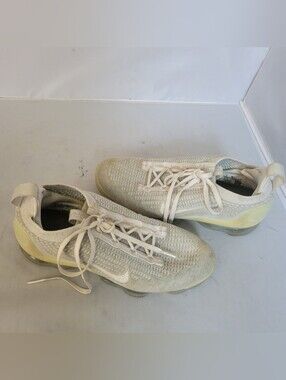 Nike Air Vapormax 2021 FlyKnit Oatmeal Beige Running Shoes Women’s Size 9